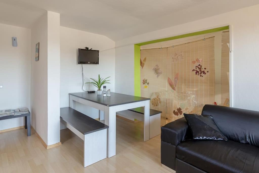 Lovely Spacious 3Room Loft Under Roof-100M2-Touristarea Rauth Kültér fotó
